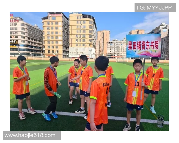 诚实足球明星的背后故事：从绿茵场到生活中的真实与坚持